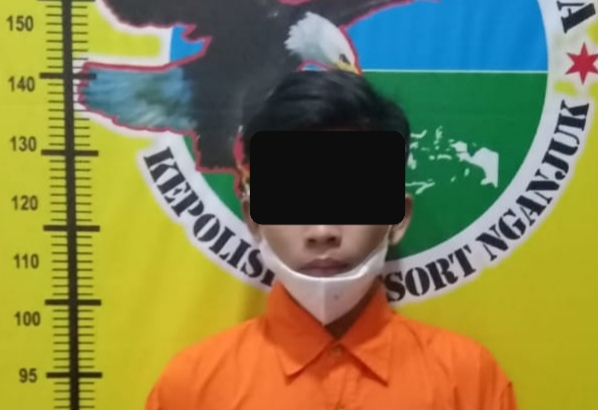 Diduga Edarkan Sabu, Pemuda Asal Ngepeh Diringkus Satresnarkoba Polres Nganjuk