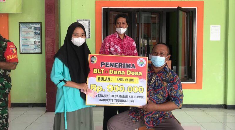 Sebanyak 104 KPM Desa Tanjung Terima BLT – DD 3 Bulan Sekaligus