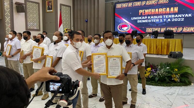 Ungkap Kasus Narkoba Terbanyak, Satresnarkoba Polres Nganjuk Terima Penghargaan dari Direktorat Reserse Narkoba Polda Jawa Timur