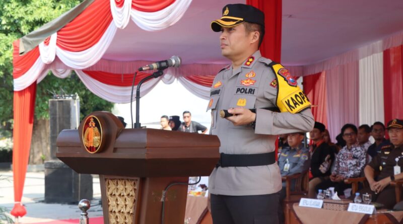 Pimpin Apel Pergeseran Pasukan Personel Pam Pungut dan Hitung Suara Pemilu 2024, Kapolres Nganjuk : Prioritas Pengamanan TPS