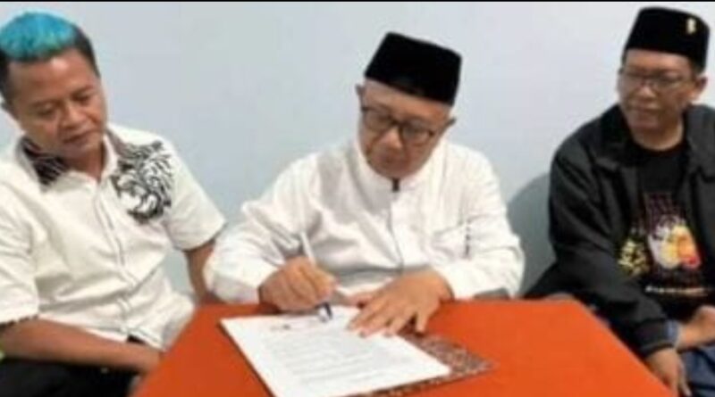 Warga NU Blitar dan Paslon Rijanto-Beky Tandatangani Nota Integritas