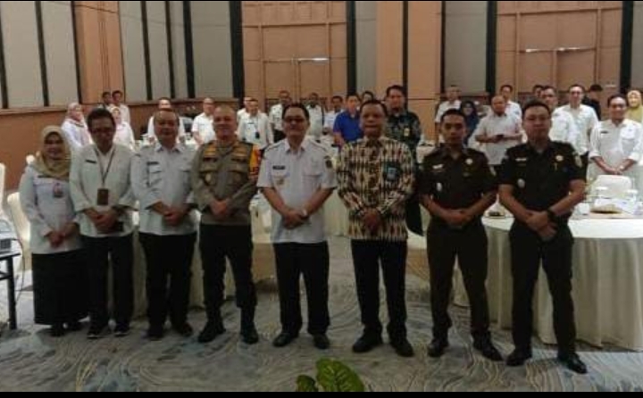 Bupati Blitar Hadiri Rapat Reformasi Agraria