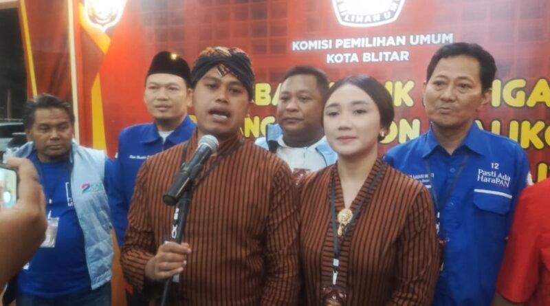 Penampilan Pamungkas Paslon di Debat Terakhir Pilwali Kota Blitar, IBIN – ELIM Optimis Menang