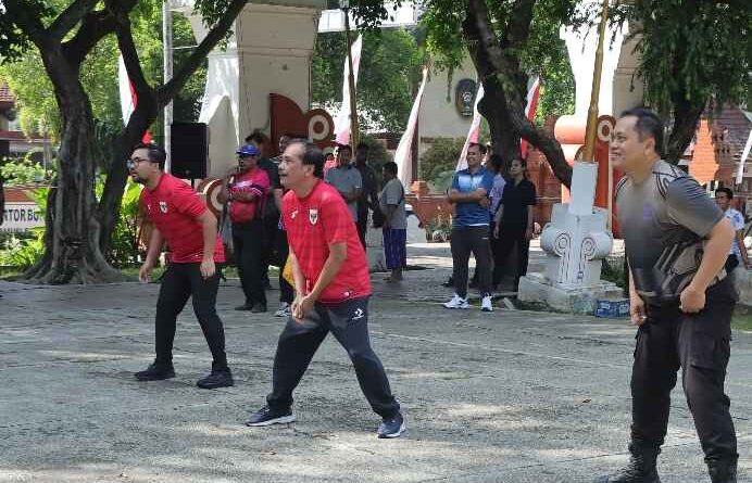 Hadiri Eksibisi Voli di Mayday 2025, Ketua DPRD Nganjuk Apresiasi Soliditas Pemerintah dan Buruh