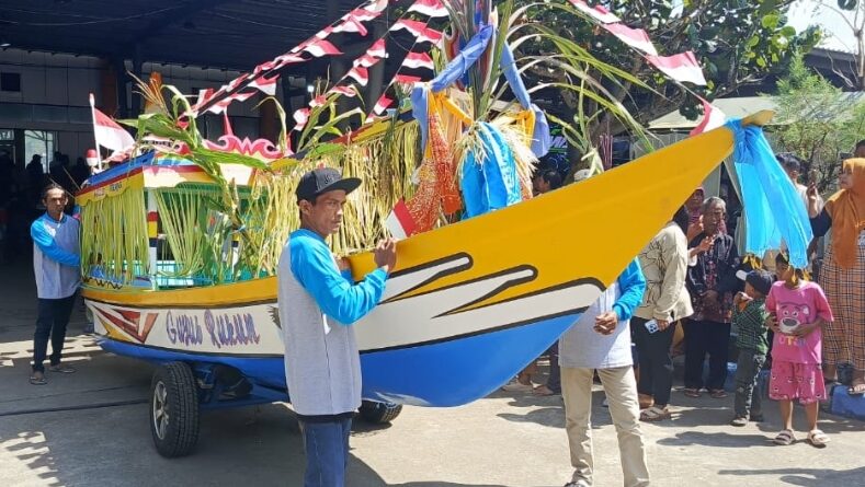 Petik Laut Tambak Rejo Wujud Nguri -Nguri Budaya Jawa
