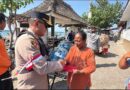 Semarakkan HUT ke-80 Kemerdekaan RI, Kapolres Probolinggo Bagikan Bendera Merah Putih di Pulau Gili Ketapang