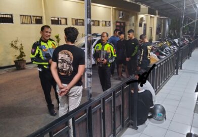 Patroli Satlantas dan Resmob Polres Nganjuk Sergap Dua Remaja Pelaku Perampasan Motor