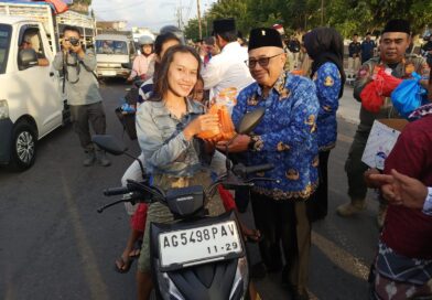 Sambut Malam Lailatul Qadar, Pemkab Blitar Bagikan 7200 Takjil Ramadan