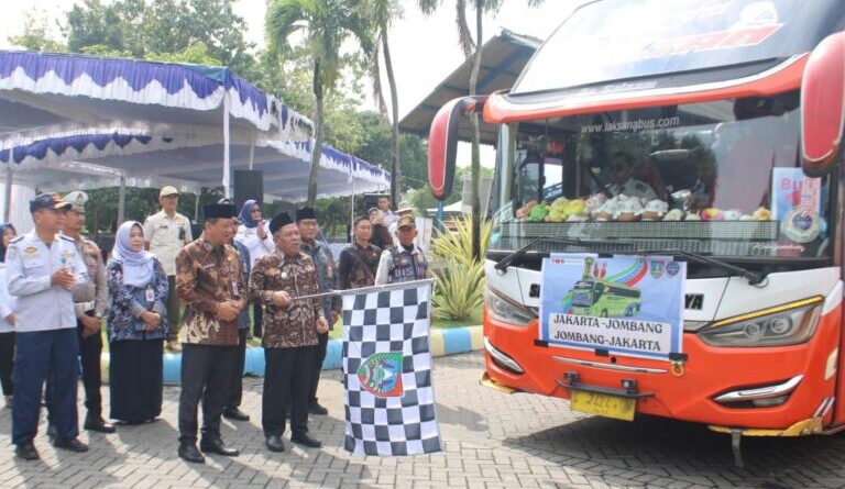 Pemkab Jombang Berangkatkan Arus Balik Gratis 2026 dan Cek Kelayakan Kendaraan Menyeluruh