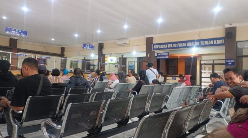 Samsat Kediri Kota Komitmen Berikan Pelayanan Bersih dan Profesional untuk Wajib Pajak