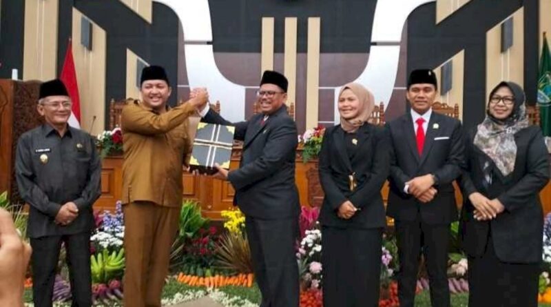 DPRD Pasuruan Sukses Gelar Paripurna LKPJ 2025: Bupati Rusdi Sutejo Paparkan Capaian Strategis dan Solusi Lapangan Kerja