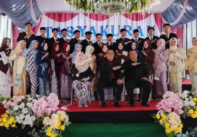 SMPN 1 Ngronggot Gelar Tasyakuran Kelulusan Murid Kelas IX, Kadis Pendidikan Nganjuk Beri Motivasi Fokus dan Totalitas Belajar