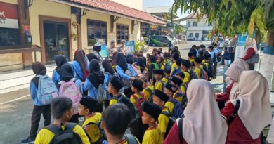 Polisi Sahabat Anak, Satlantas Polres Blitar Edukasi Tertib Berlalu Lintas Sejak Dini