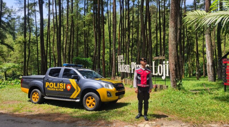 Sat Samapta Polres Blitar Patroli Harkamtibmas di Objek Wisata