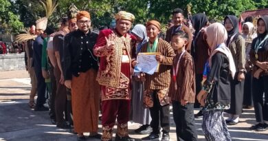 Pimpin Upacara Hardiknas 2026, Bupati Marhaen : Pendidikan Pondasi Utama Lahirkan SDM Berkualitas
