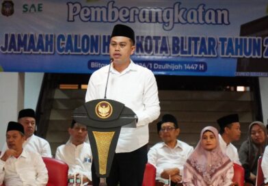 Wali Kota Blitar Berangkatkan 162 Calon Jamaah Haji