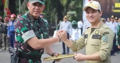 Bupati Trenggalek Dapatkan Penghargaan dari Panglima Kodam V Brawijaya