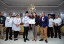 Bupati Trenggalek Terima CSR Bank Jatim Berupa Floor Projector Highlight di Seputaran Alun-Alun