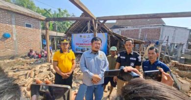 PWI Bersama Polres Bedah Rumah Warga Bagor Nganjuk