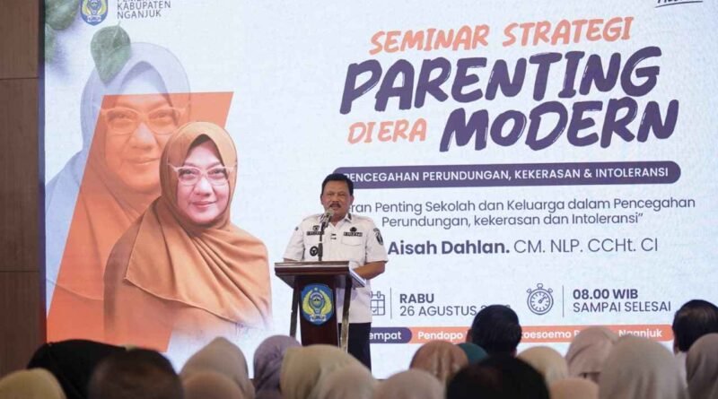 Bupati Nganjuk Buka Seminar Pakar Neuroparenting dr. Aisah Dahlan