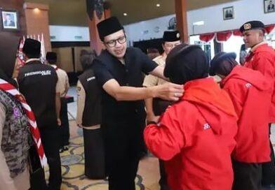 Ikuti Jambore Nasional XII tahun 2026 di Jakarta, Sebanyak 42 Anggota Gerakan Pramuka Kwarcab Trenggalek Diberangkatkan Wabup Syah