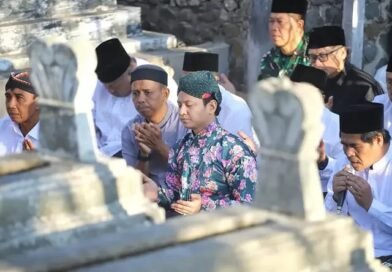Jelang Peringatan Hari Jadi Kabupaten Trenggalek ke-832, Bupati Arifin Ziarah ke Makam Para Bupati Trenggalek Terdahulu