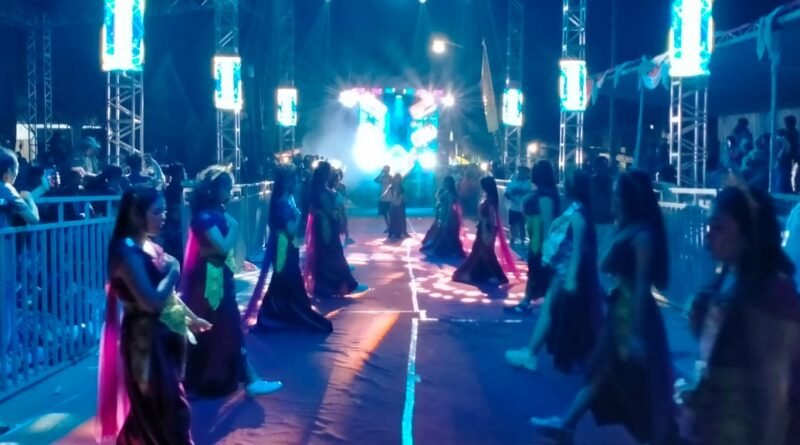 Swadaya Warga Sukses Hidupkan Sawentar Eksotik Carnival