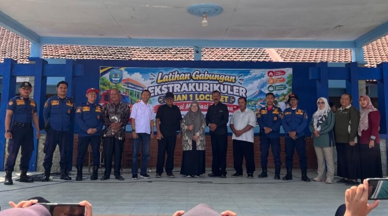 SMAN 1 Loceret Gelar Latihan Gabungan Ekstrakurikuler Edukasi Mitigasi Bencana