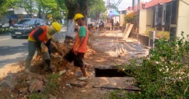 Dinas PUPR Magetan Bidang Cipta Karya Lakukan Peningkatan Saluran Drainase dan Trotoar Jalan Pahlawan