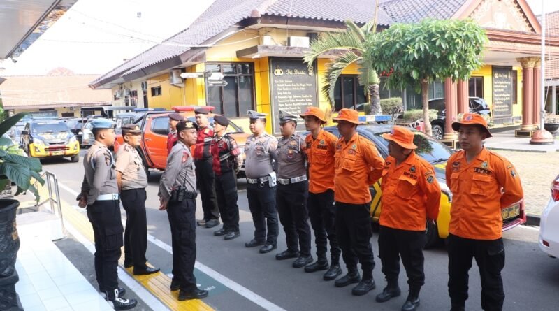 Cegah Karhutla, Polres Blitar Kota bersama BPBD Gencarkan Patroli dan Edukasi Masyarakat